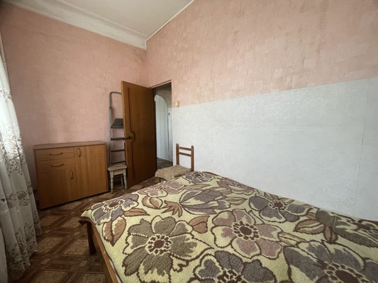 Продам двухкомнатную (2-комн.) квартиру, Суворовская ул, 57, Новороссийск г