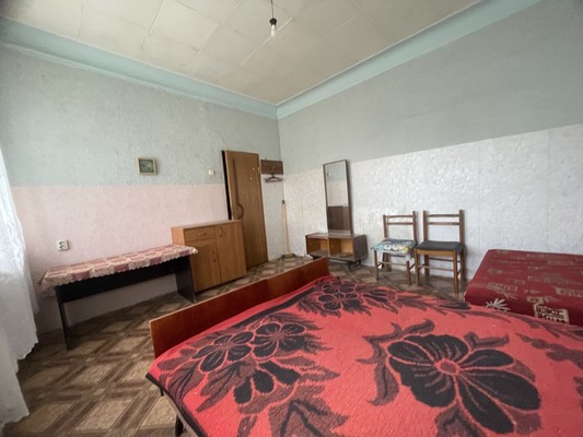Продам двухкомнатную (2-комн.) квартиру, Суворовская ул, 57, Новороссийск г