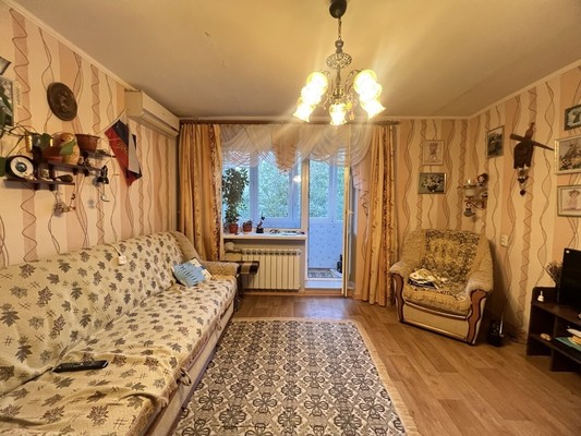 Продам однокомнатную (1-комн.) квартиру, Грэсовская ул, 8, Грэсовский пгт