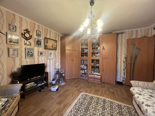 Продам однокомнатную (1-комн.) квартиру, Грэсовская ул, 8, Грэсовский пгт