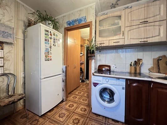 Продам однокомнатную (1-комн.) квартиру, Грэсовская ул, 8, Грэсовский пгт