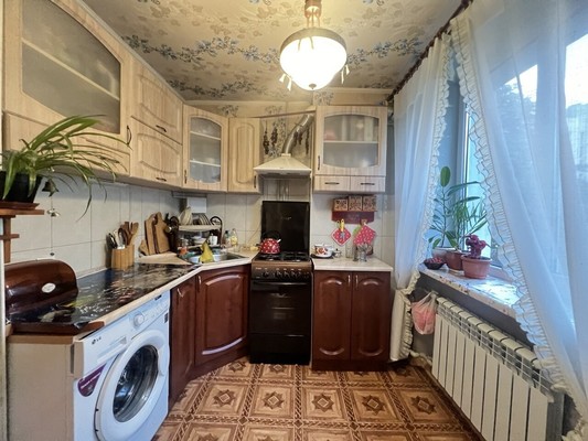 Продам однокомнатную (1-комн.) квартиру, Грэсовская ул, 8, Грэсовский пгт