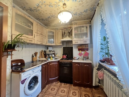 Продам однокомнатную (1-комн.) квартиру, Грэсовская ул, 8, Грэсовский пгт