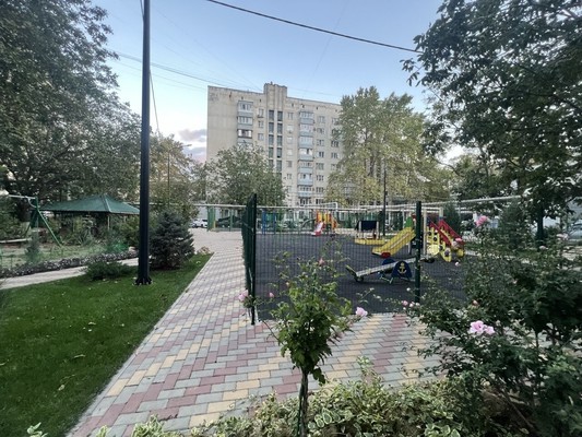 Продам однокомнатную (1-комн.) квартиру, Грэсовская ул, 8, Грэсовский пгт