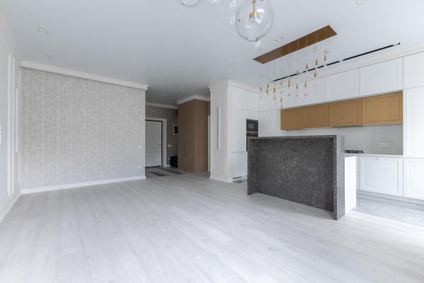 Продам трехкомнатную (3-комн.) квартиру, Достоевского ул, 1, Казань г