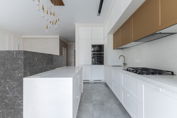 Продам трехкомнатную (3-комн.) квартиру, Достоевского ул, 1, Казань г