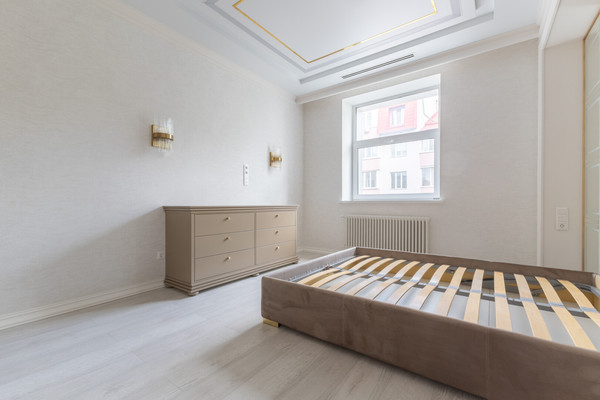 Продам трехкомнатную (3-комн.) квартиру, Достоевского ул, 1, Казань г