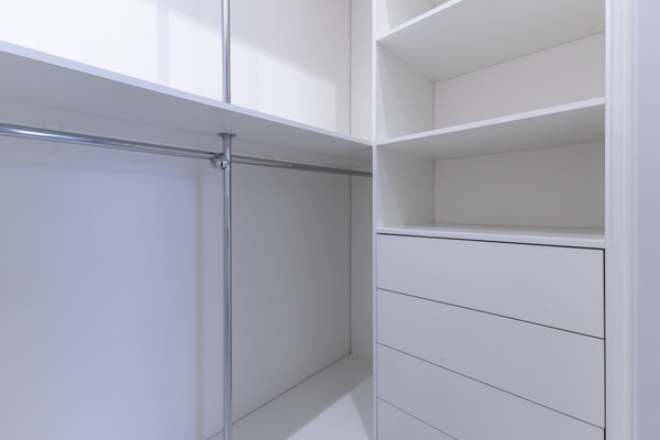 Продам трехкомнатную (3-комн.) квартиру, Достоевского ул, 1, Казань г