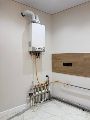Продам трехкомнатную (3-комн.) квартиру, Тлостанова ул, 32, Нальчик г