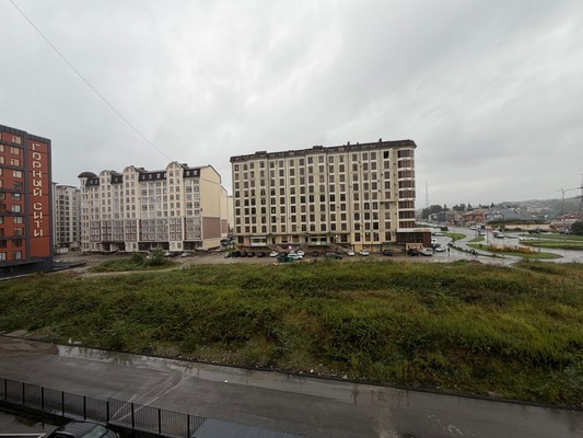 Продам трехкомнатную (3-комн.) квартиру, Тлостанова ул, 32, Нальчик г