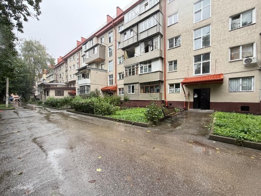 Продам двухкомнатную (2-комн.) квартиру, Байсултанова ул, 25, Нальчик г