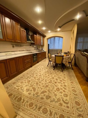 Продам трехкомнатную (3-комн.) квартиру, Социалистическая ул, 215, Ростов-на-Дону г