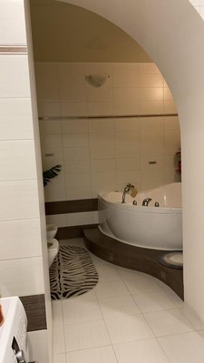 Продам трехкомнатную (3-комн.) квартиру, Социалистическая ул, 215, Ростов-на-Дону г