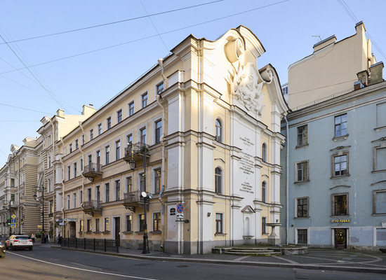 Продам трехкомнатную (3-комн.) квартиру, Пестеля ул, 11А, Санкт-Петербург г