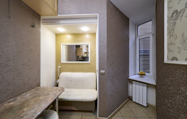 Продам трехкомнатную (3-комн.) квартиру, Пестеля ул, 11А, Санкт-Петербург г