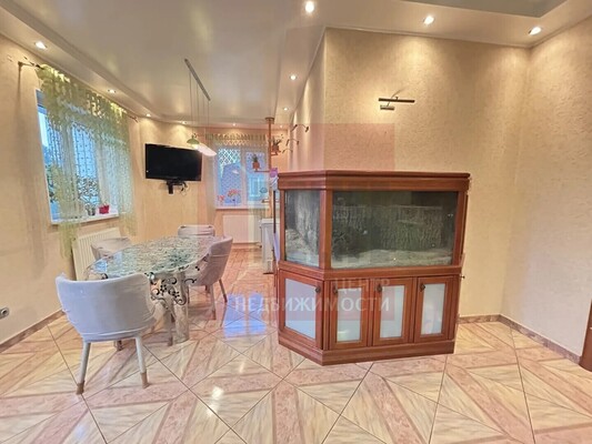 Продам трехкомнатную (3-комн.) квартиру, Ладушкина пер, 13, Калининград г