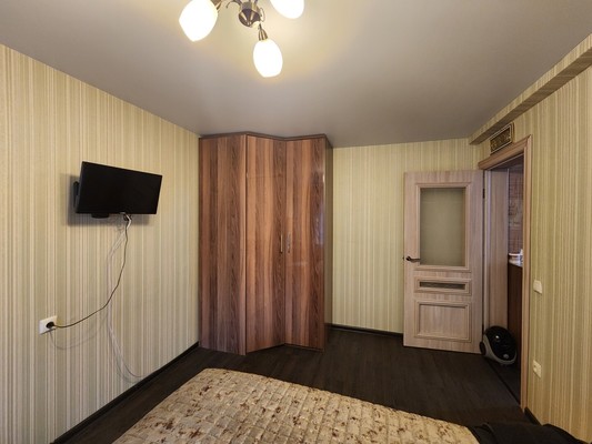 Продам двухкомнатную (2-комн.) квартиру, Парковая ул, 19, Казань г