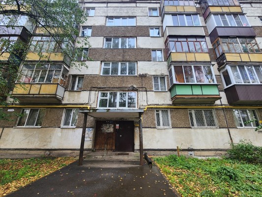 Продам двухкомнатную (2-комн.) квартиру, Парковая ул, 19, Казань г