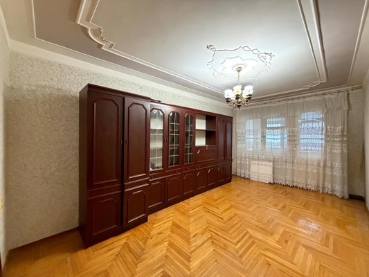 Продам трехкомнатную (3-комн.) квартиру, Шортанова ул, 3, Нальчик г