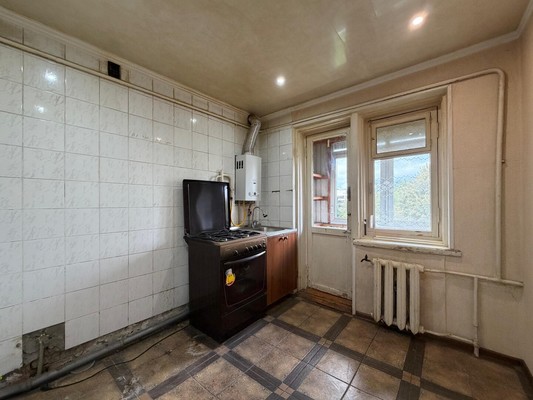 Продам трехкомнатную (3-комн.) квартиру, Шортанова ул, 3, Нальчик г