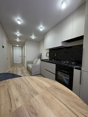 Продам двухкомнатную (2-комн.) квартиру, Победы пр-кт, 87бк1, Евпатория г