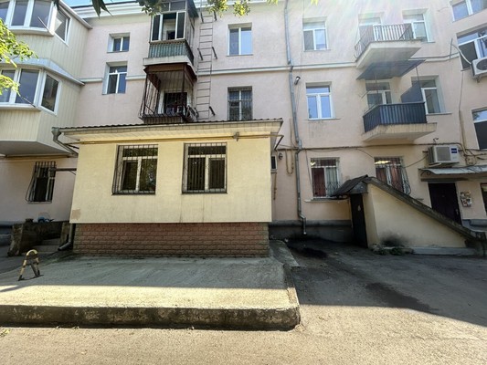 Продам многокомнатную квартиру, Гоголя ул, 71, Симферополь г