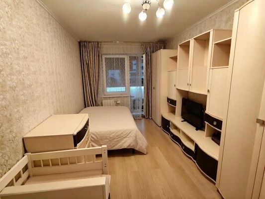 Продам однокомнатную (1-комн.) квартиру, Большая Санкт-Петербургская ул, 106к5, Великий Новгород г