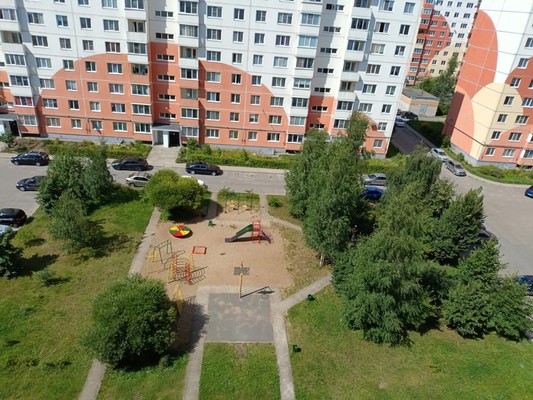 Продам однокомнатную (1-комн.) квартиру, Большая Санкт-Петербургская ул, 106к5, Великий Новгород г