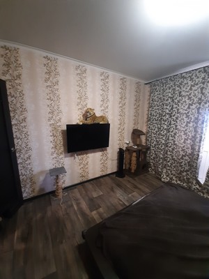 Продам трехкомнатную (3-комн.) квартиру, Строителей пр-кт, 8в, Волгодонск г