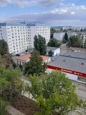 Продам трехкомнатную (3-комн.) квартиру, Строителей пр-кт, 8в, Волгодонск г