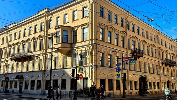 Продам двухкомнатную (2-комн.) квартиру, Большая Морская ул, 25А, Санкт-Петербург г