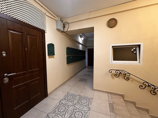 Продам двухкомнатную (2-комн.) квартиру, Ломоносовский пр-кт, 4к1, Москва г
