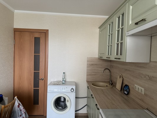 Продам однокомнатную (1-комн.) квартиру, Халтуринская ул, 14к1, Москва г