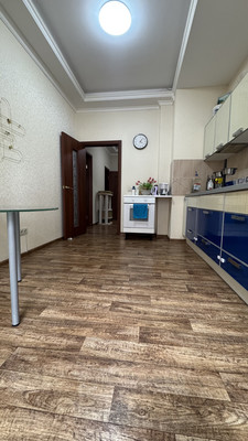 Продам трехкомнатную (3-комн.) квартиру, Вишневского ул, 3, Казань г