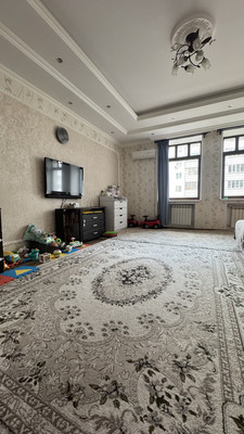 Продам трехкомнатную (3-комн.) квартиру, Вишневского ул, 3, Казань г
