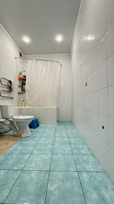 Продам трехкомнатную (3-комн.) квартиру, Вишневского ул, 3, Казань г