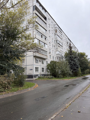 Продам трехкомнатную (3-комн.) квартиру, Лукина ул, 1А, Казань г