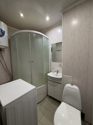 Продам трехкомнатную (3-комн.) квартиру, Лукина ул, 1А, Казань г