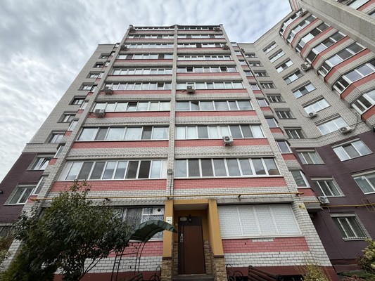 Продам двухкомнатную (2-комн.) квартиру, Романа Брянского ул, 6, Брянск г