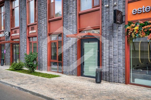 Продам коммерческое помещение 68 м2, Казакова ул, 7, Москва г