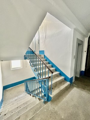 Продам трехкомнатную (3-комн.) квартиру, Ломоносова ул, 1к1, Симферополь г