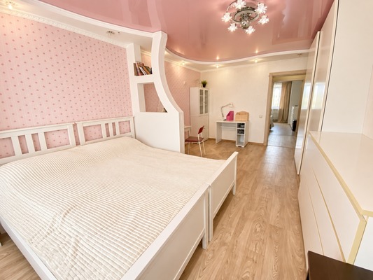 Продам двухкомнатную (2-комн.) квартиру, Ленинградская ул, 230, Тихорецк г