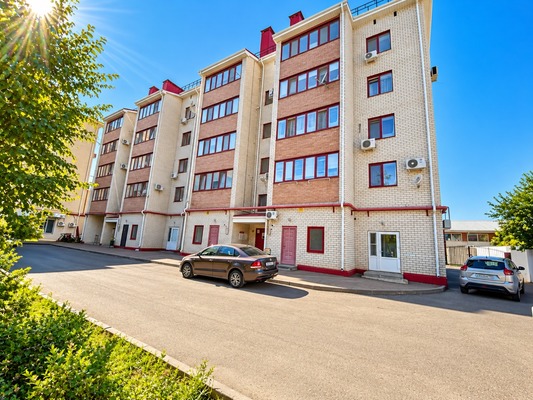Продам двухкомнатную (2-комн.) квартиру, Ленинградская ул, 230, Тихорецк г