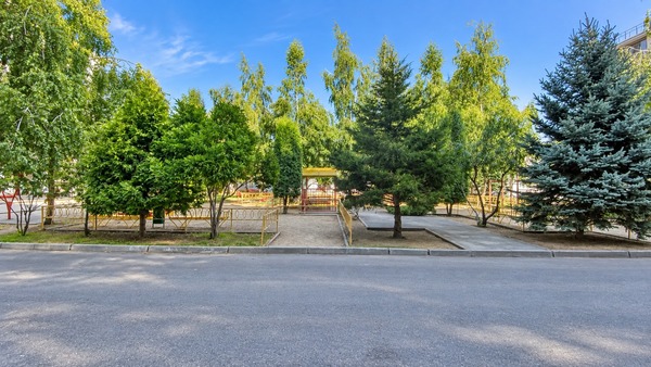 Продам двухкомнатную (2-комн.) квартиру, Ленинградская ул, 230, Тихорецк г