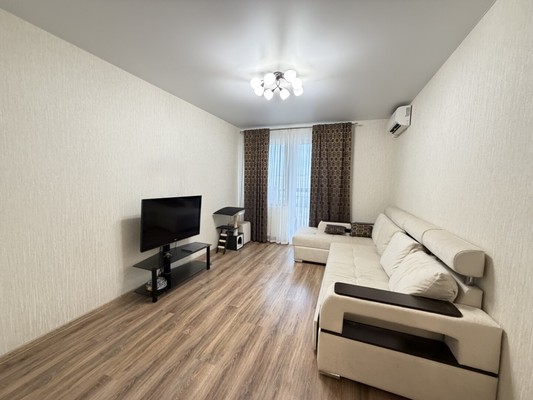 Продам двухкомнатную (2-комн.) квартиру, Профессора Камая ул, 10к1, Казань г