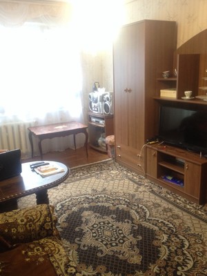 Продам двухкомнатную (2-комн.) квартиру, Залесская ул, 76, Симферополь г