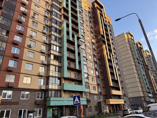 Продам двухкомнатную (2-комн.) квартиру, Свободы (Мирный мкр.) ул, 9, Мирный п