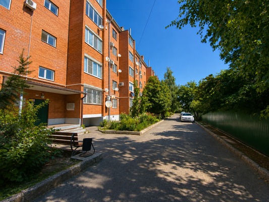 Продам двухкомнатную (2-комн.) квартиру, Калинина ул, 88, Тихорецк г