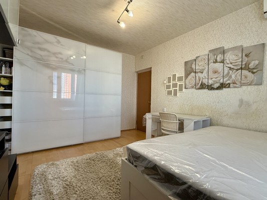 Продам трехкомнатную (3-комн.) квартиру, Ивовая ул, 6к2, Москва г