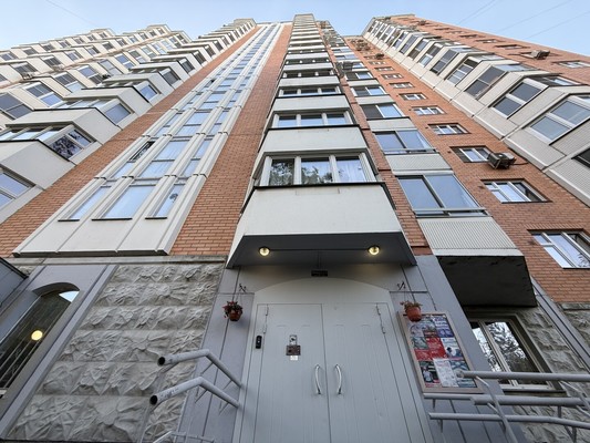 Продам трехкомнатную (3-комн.) квартиру, Ивовая ул, 6к2, Москва г